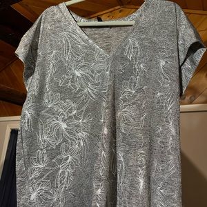 Dressy blouse grey with white flowers
